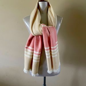 Gap scarf/shawl NWT